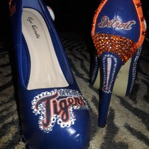 CUSTOMIZED "DETROIT TIGERS" STILETTOS
